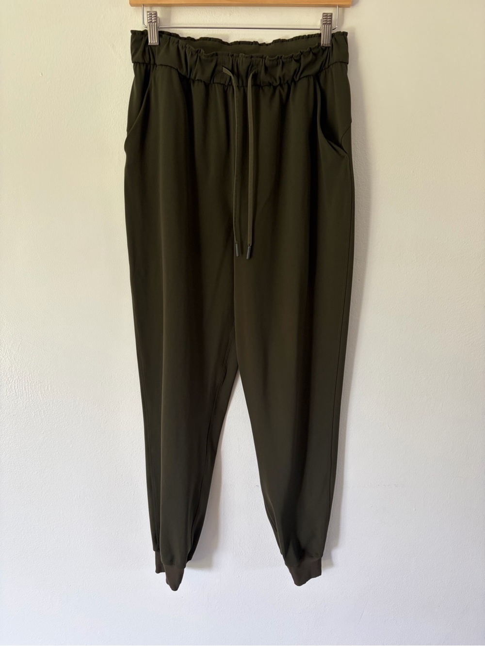 Lululemon Stretch High-Rise Jogger‎ Dark Olive Green Pull-On Pants Size 8 - Picture 3 of 11